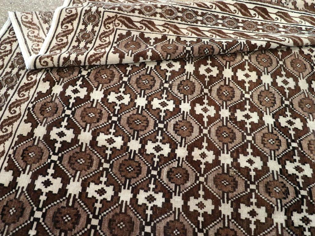 Mid-20th Century Turkish Anatolian Accent Rug For Sale 1