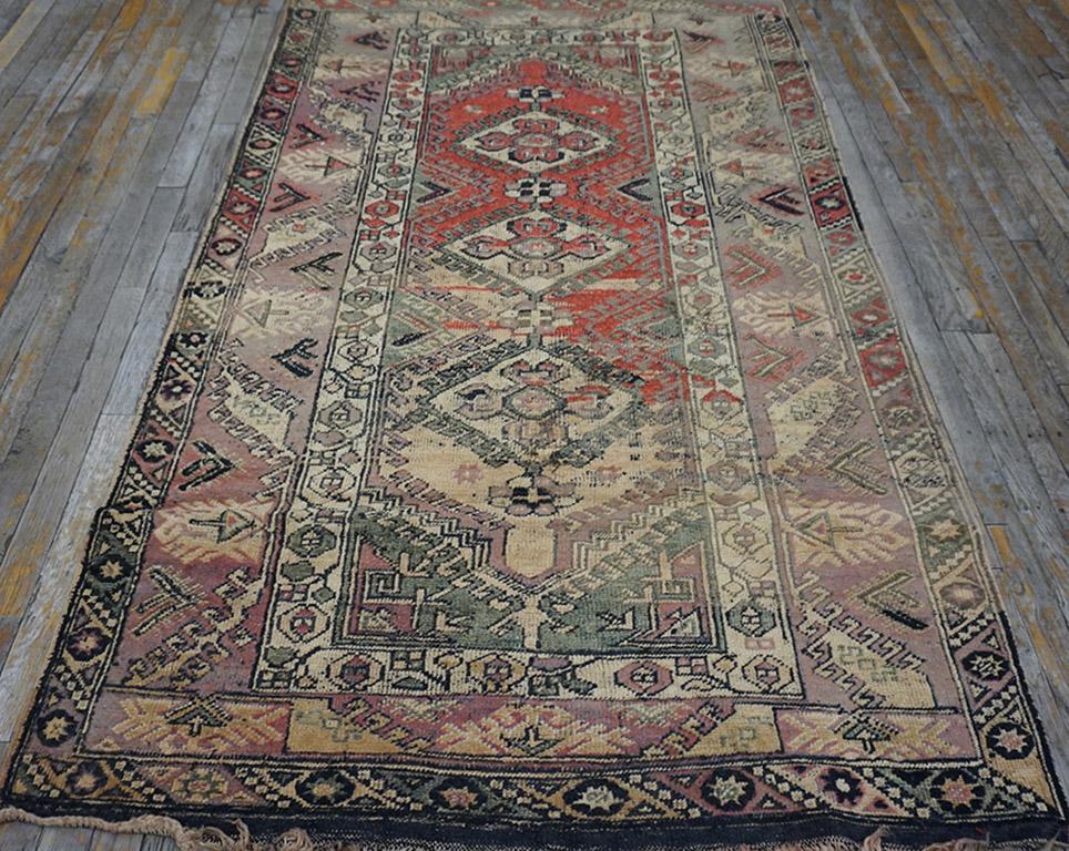 Mitte des 20. Jahrhunderts türkischer anatolischer Teppich 4' 3