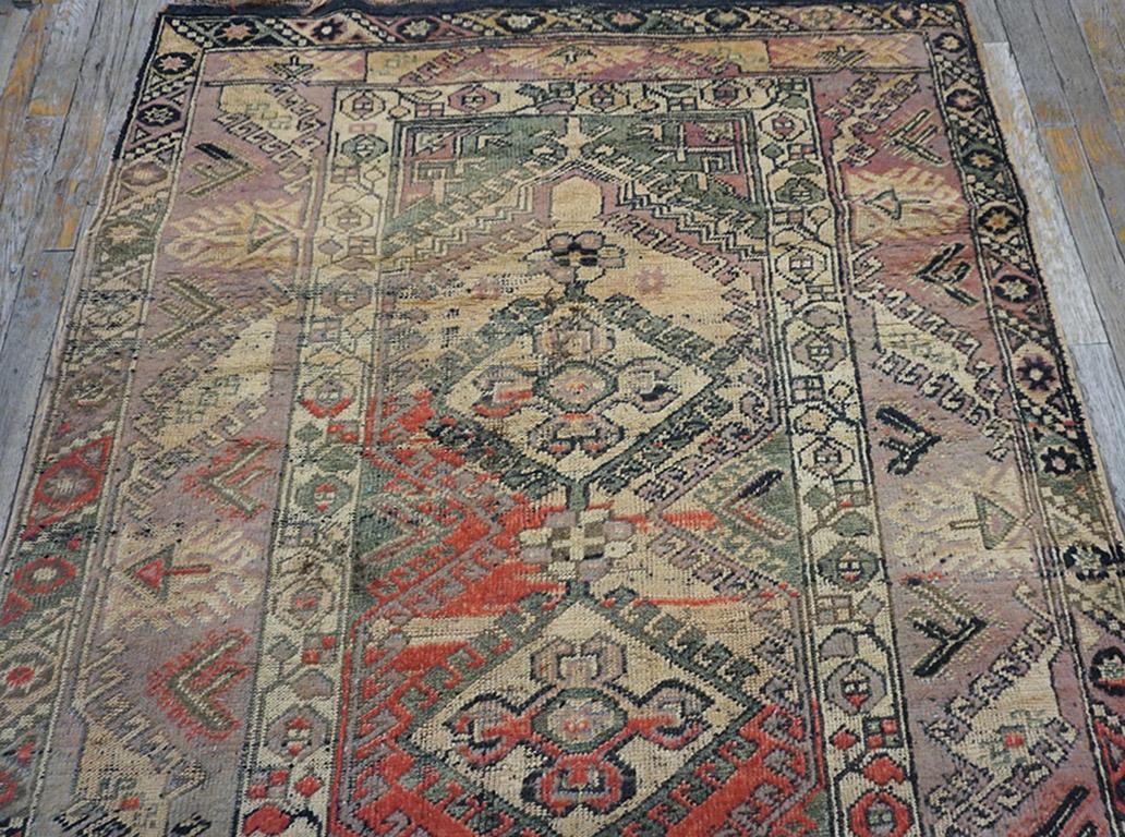 Türkischer anatolischer Teppich aus der Mitte des 20. (Mitte des 20. Jahrhunderts) im Angebot