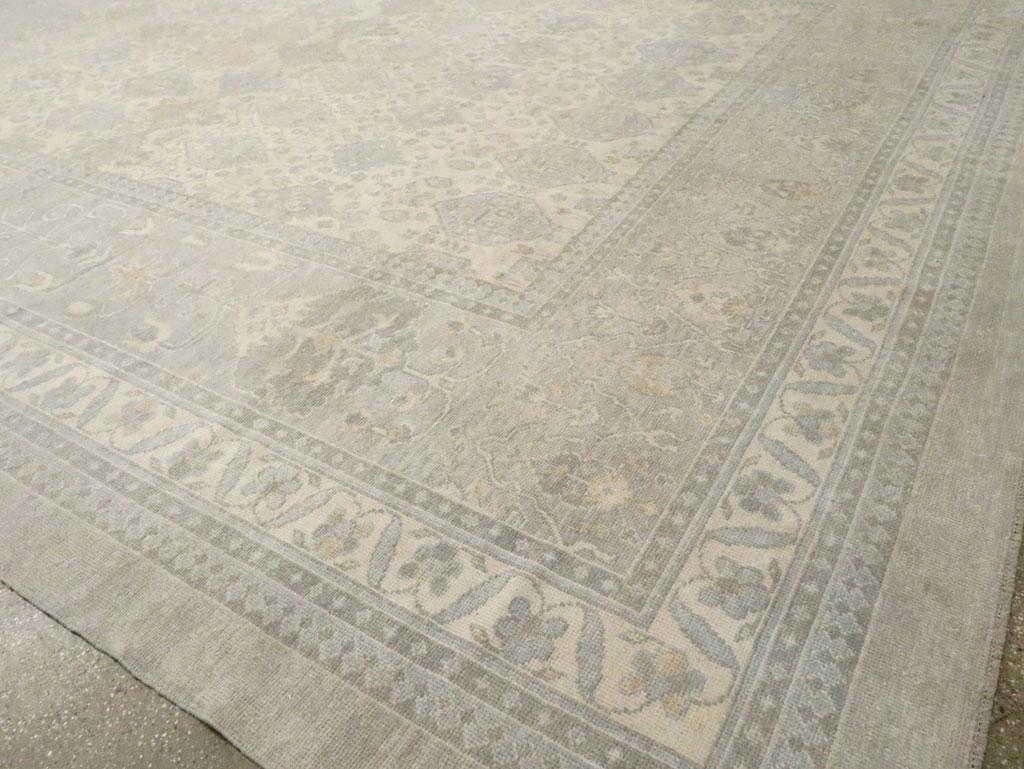 Mitte des 20. Jahrhunderts Türkisch Anatolischer Großer Teppich (Wolle) im Angebot
