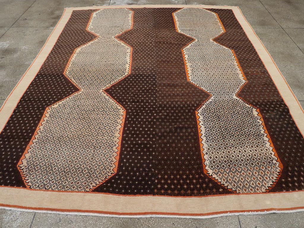 A wool pile of symmetric knots on a cotton foundation. A tiny diamond lattice with central pinpoints pervades both the field in dark tones and red and the two columns, multiply pinched panel pattern in light cream, with rust saw tooth edgings. Plain