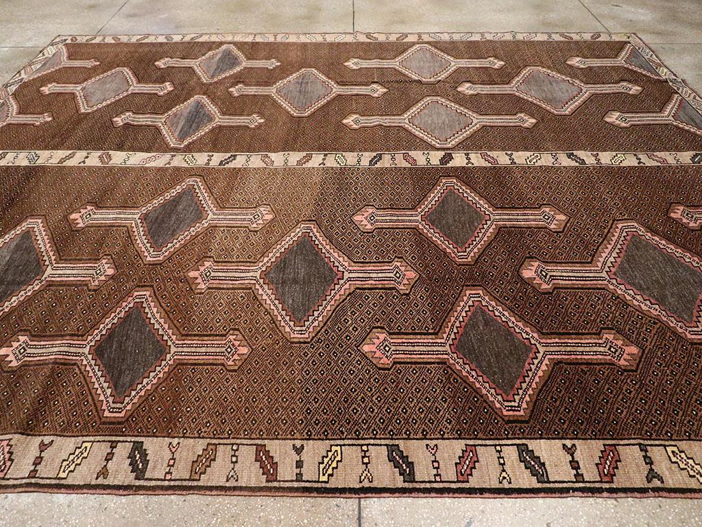 Hand-Knotted Mid-20th Century Turkish Anatolian Room Size Carpet For Sale