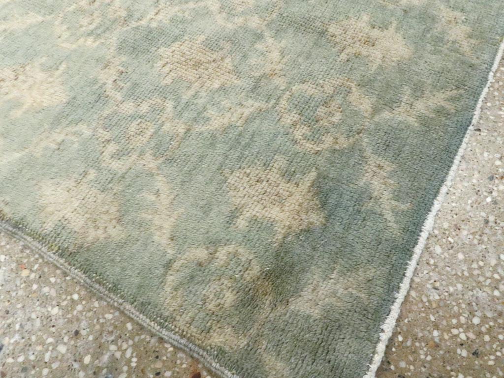 Alfombra turca de Anatolia de mediados del siglo XX en Excelente estado para la venta en New York, NY
