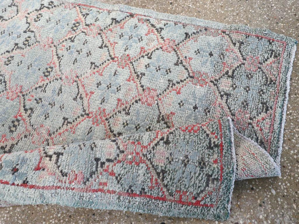 Türkischer anatolischer Bettvorleger aus der Mitte des 20. (Wolle) im Angebot