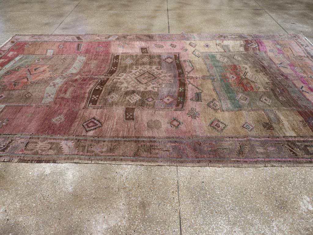 Turco Tappeto tribale turco anatolico della metà del XX secolo (a) Gallery in vendita