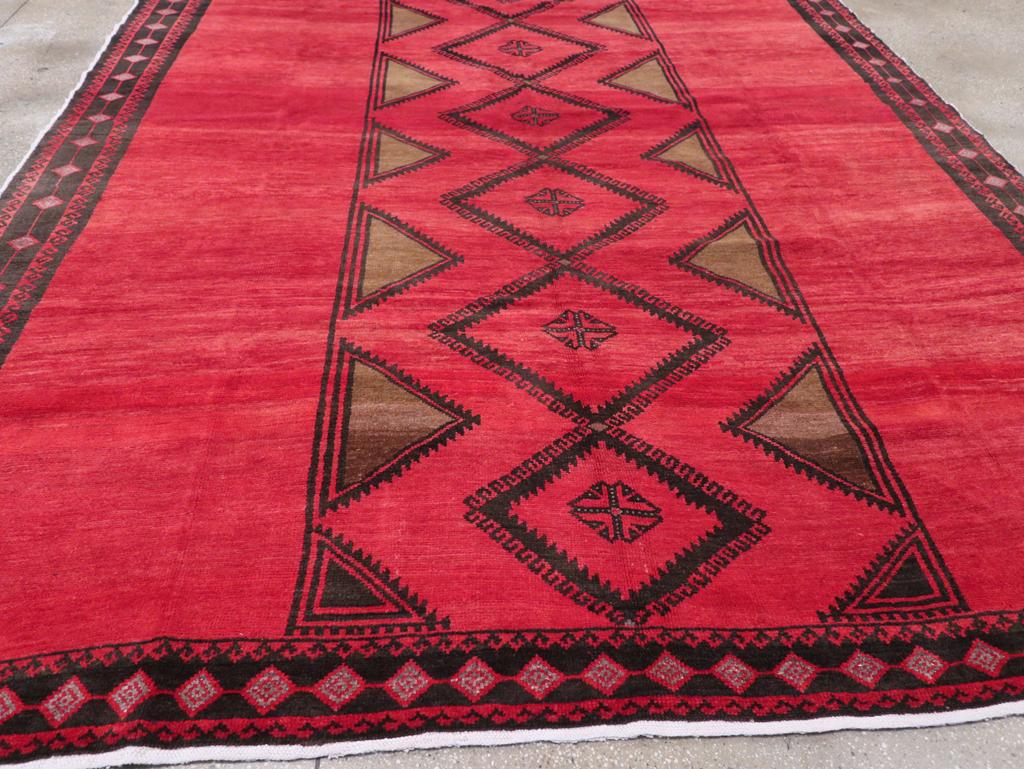 Tapis tribal turc anatolien du milieu du 20e siècle Excellent état - En vente à New York, NY