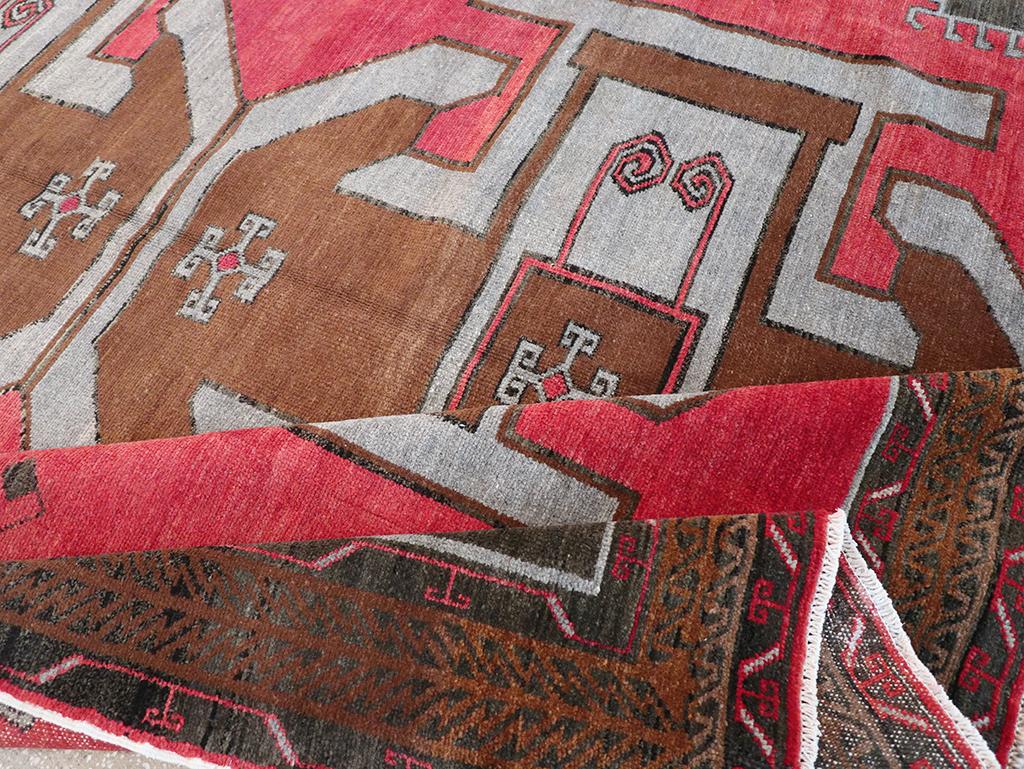 XX secolo Mid-20th Century Turkish Anatolian Tribal Room Size Carpet in vendita