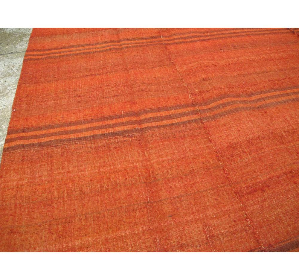 Mid-20th Century Turkish Flat-Weave Kilim Small Room Size Carpet in Red Orange In Excellent Condition For Sale In New York, NY