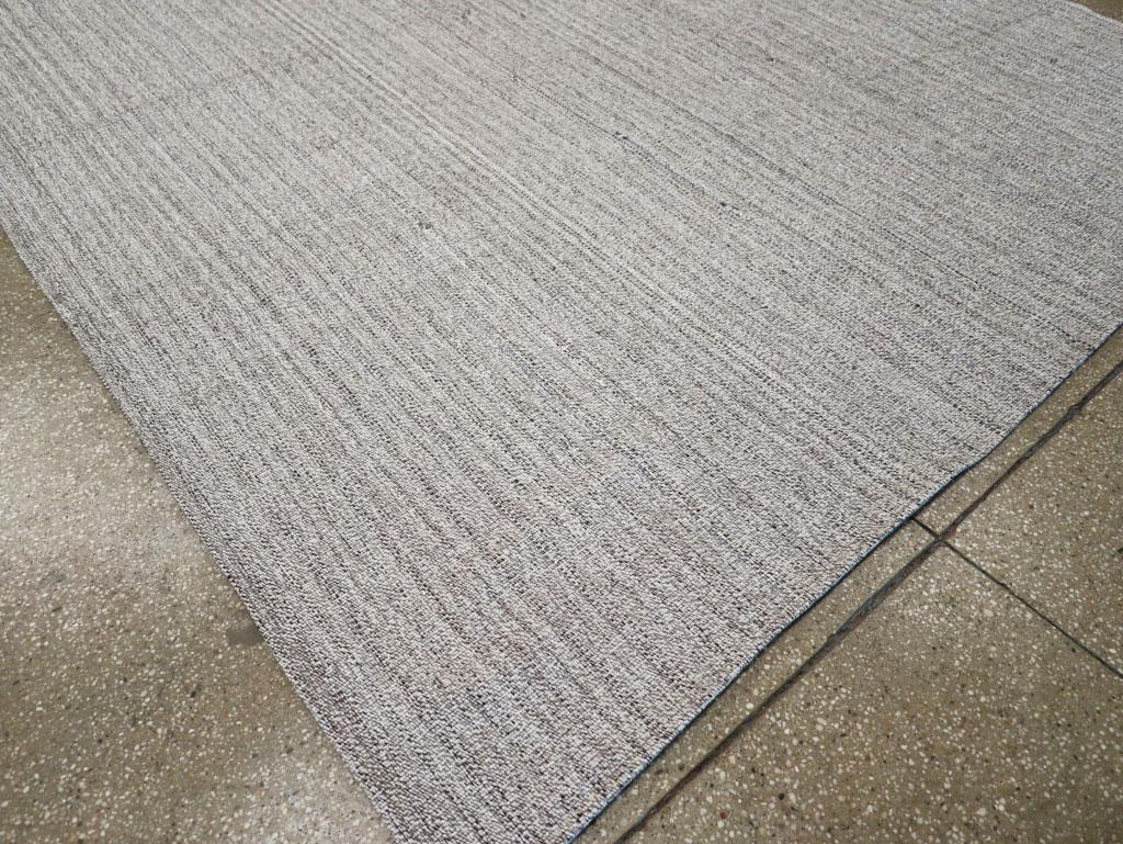 Alfombra de acento Kilim turca de tejido plano de mediados del siglo XX Lana en venta
