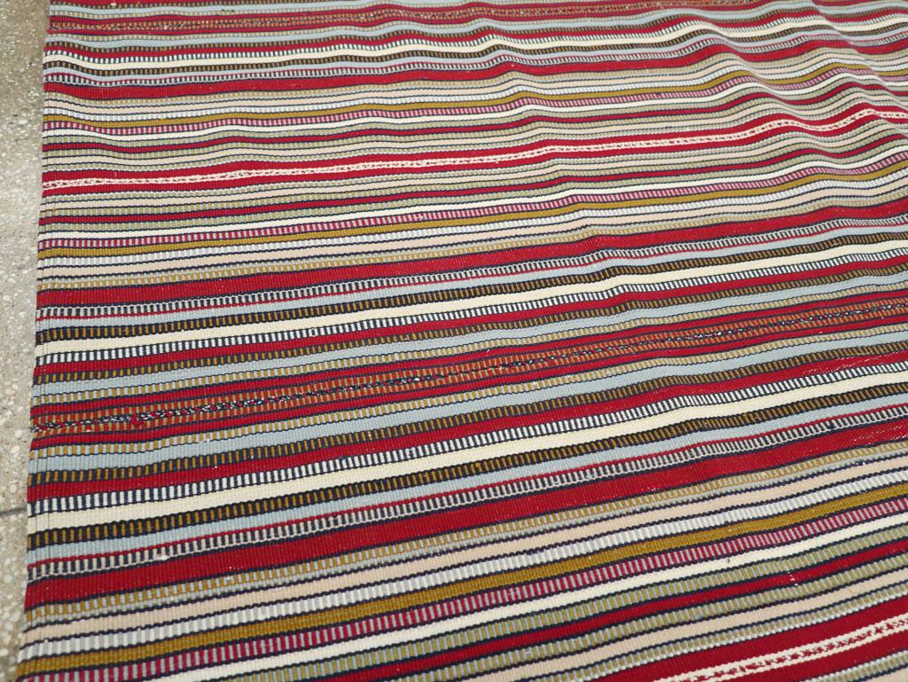Hand-Woven Mid-20th Century Turkish Flatweave Kilim Accent Rug For Sale