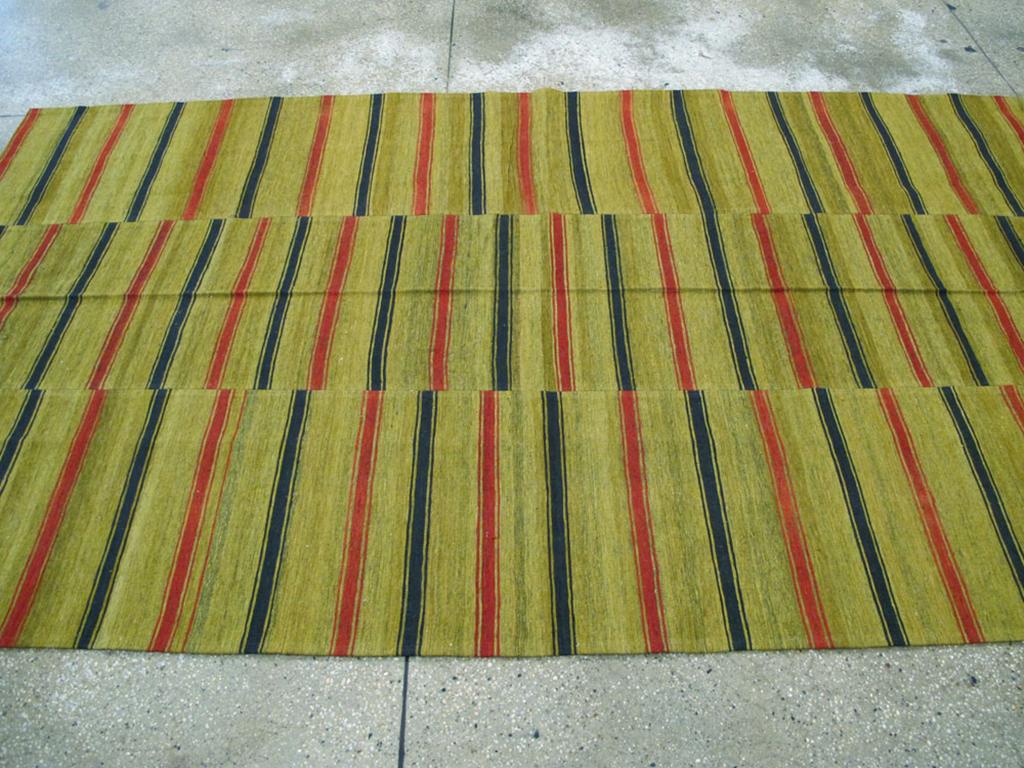 Wool Mid-20th Century Turkish Flatweave Kilim Accent Rug For Sale
