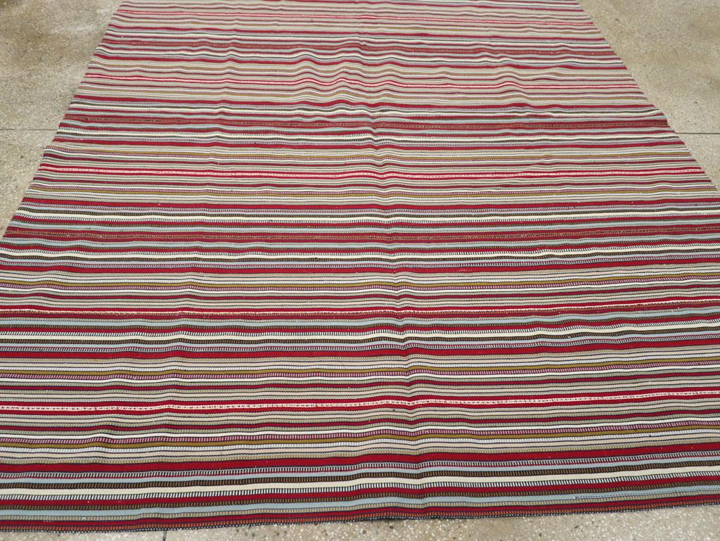Mid-20th Century Turkish Flatweave Kilim Accent Rug For Sale 1