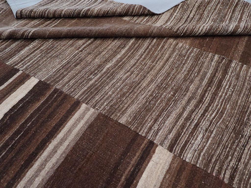 Tappeto turco a trama piatta Kilim della metà del XX secolo, di grandi dimensioni, ROOMS in vendita 1