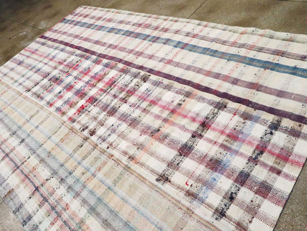 Mitte des 20. Jahrhunderts Türkischer Flachgewebe-Kilim Teppich in Raumgröße (Wolle) im Angebot