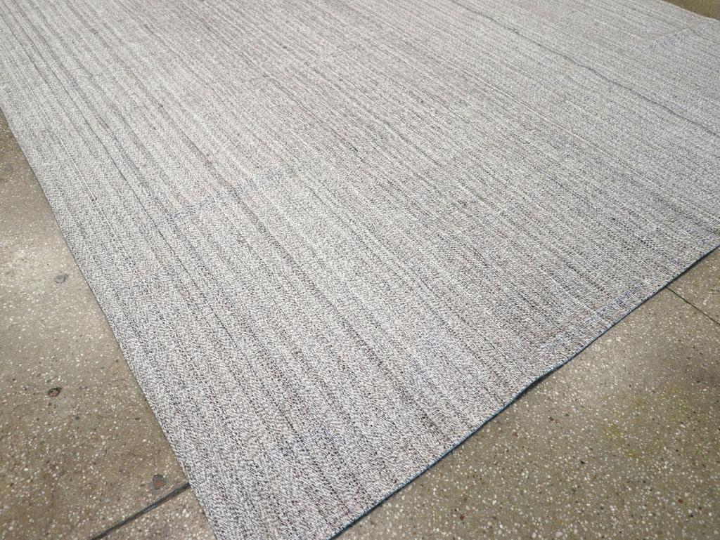 Mitte des 20. Jahrhunderts Türkischer Flachgewebe-Kilim Teppich in Raumgröße (Wolle) im Angebot