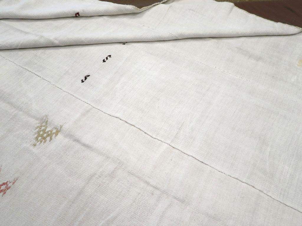 Mitte des 20. Jahrhunderts Türkischer Flachgewebe-Kilim Teppich in Raumgröße im Angebot 2