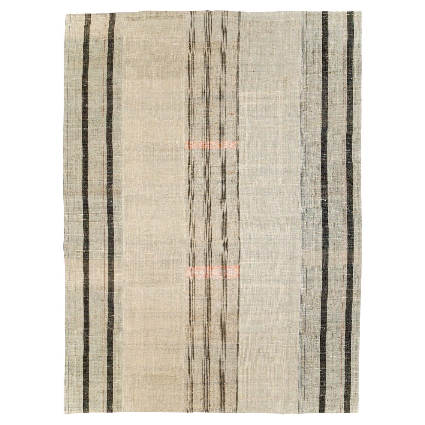 Tappeto Kilim turco a trama piatta della metà del 20° secolo, di dimensioni pari a una stanza