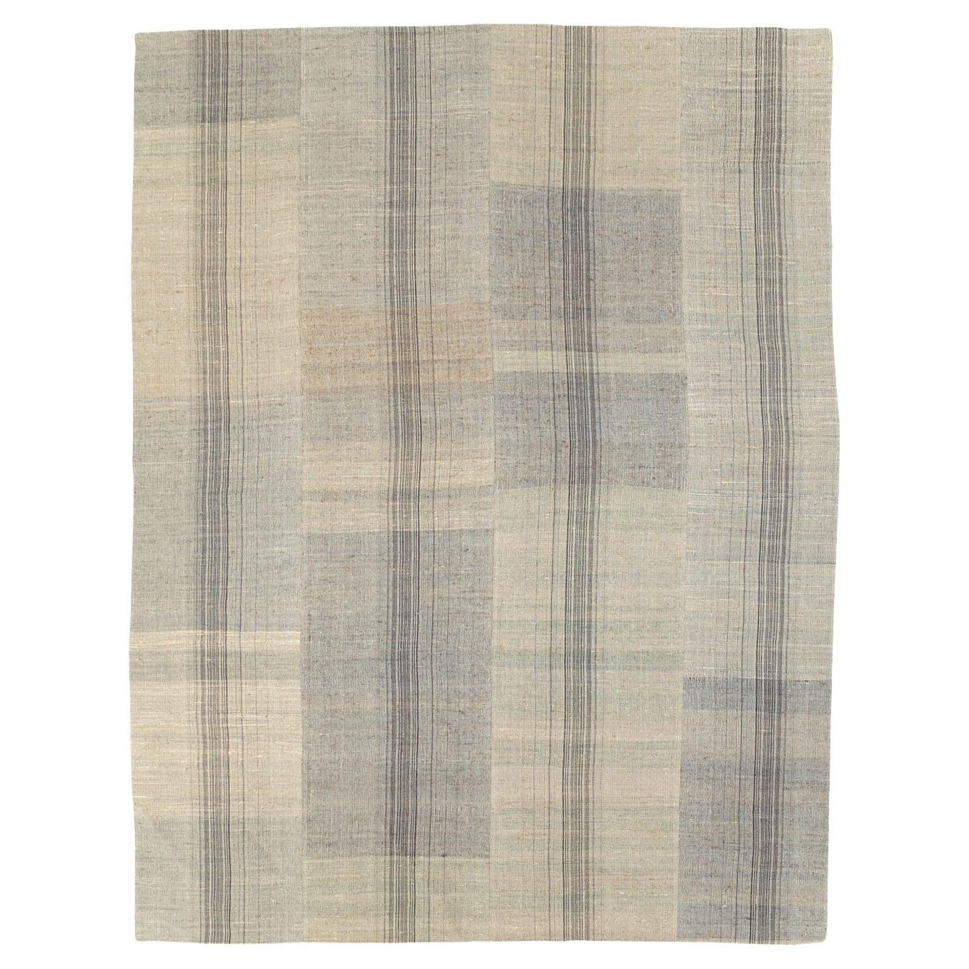 Tappeto Kilim turco a trama piatta della metà del 20° secolo, di dimensioni pari a una stanza