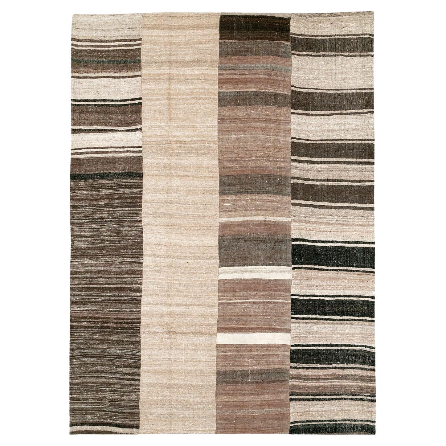 Mid-20th Century Turkish Flatweave Kilim Room Size Carpet