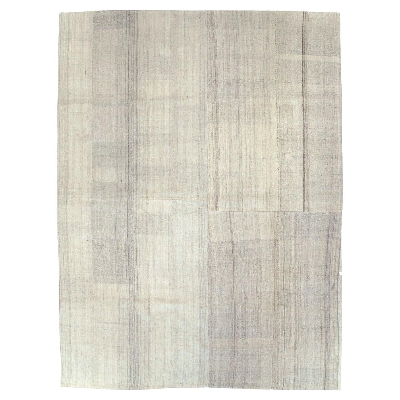 Tappeto Kilim turco a trama piatta della metà del 20° secolo, di dimensioni pari a una stanza