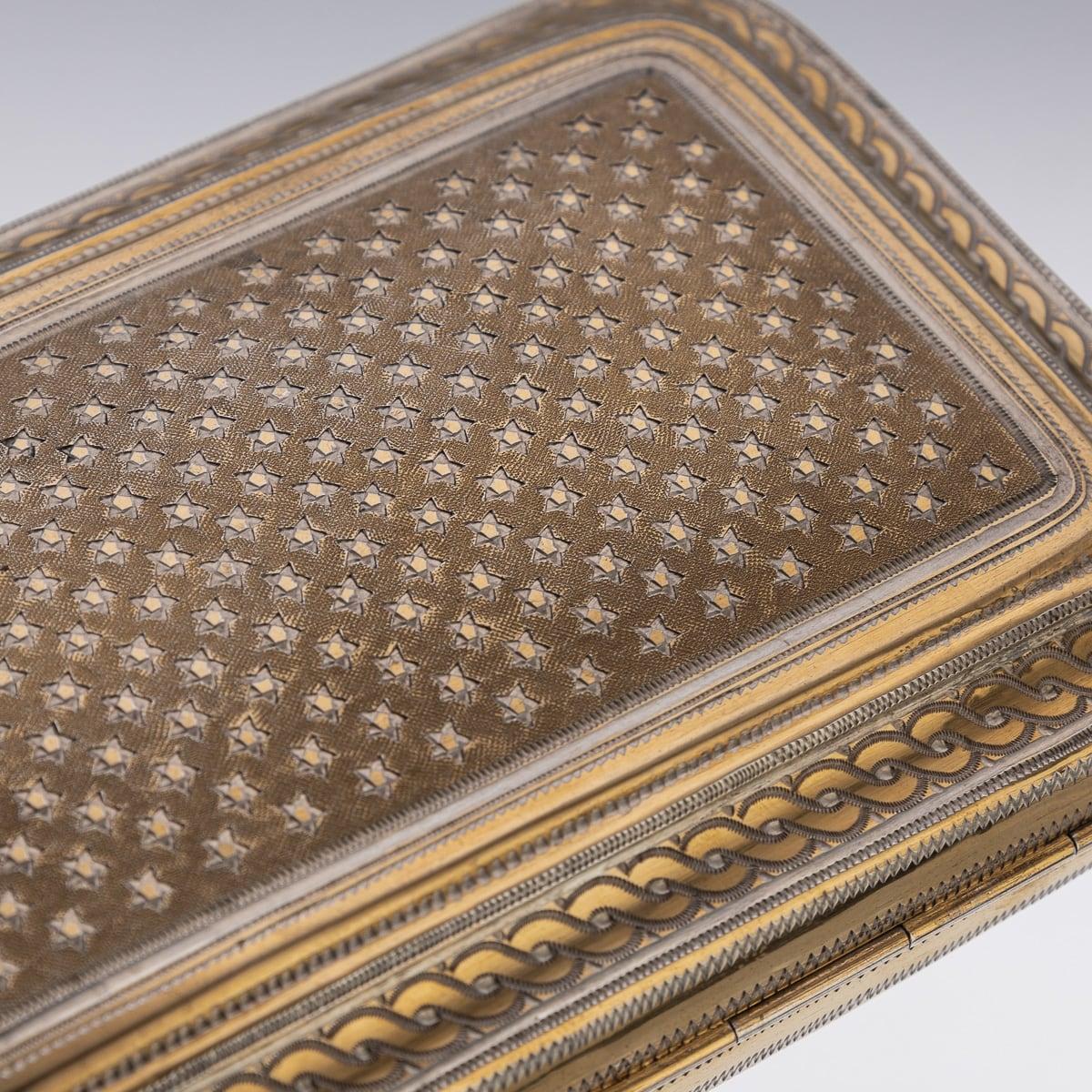 Astuccio per occhiali in argento massiccio dorato turco della metà del XX secolo c.1940 in vendita 12