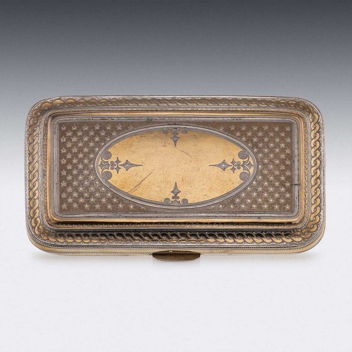 Turco Astuccio per occhiali in argento massiccio dorato turco della metà del XX secolo c.1940 in vendita
