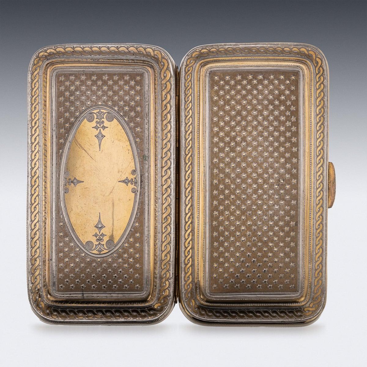 Astuccio per occhiali in argento massiccio dorato turco della metà del XX secolo c.1940 in vendita 1