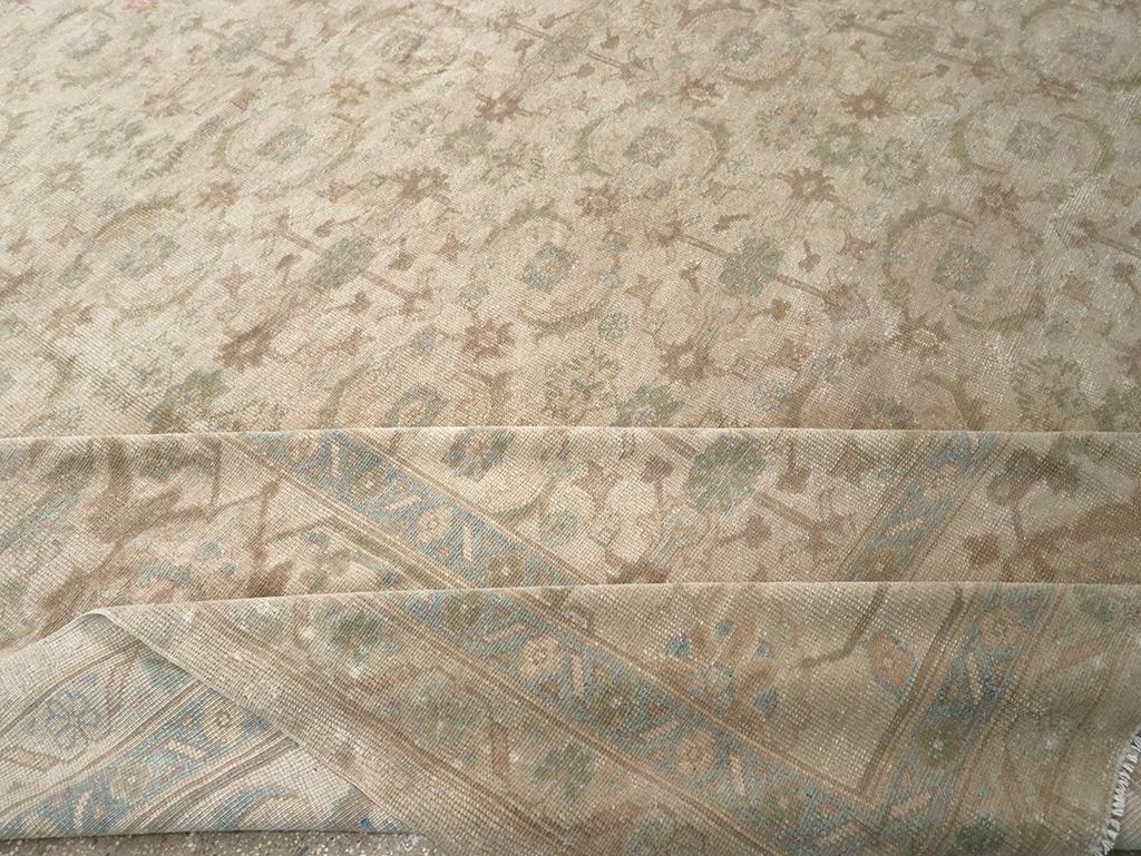 Tappeto turco Oushak oversize della metà del XX secolo in vendita 1