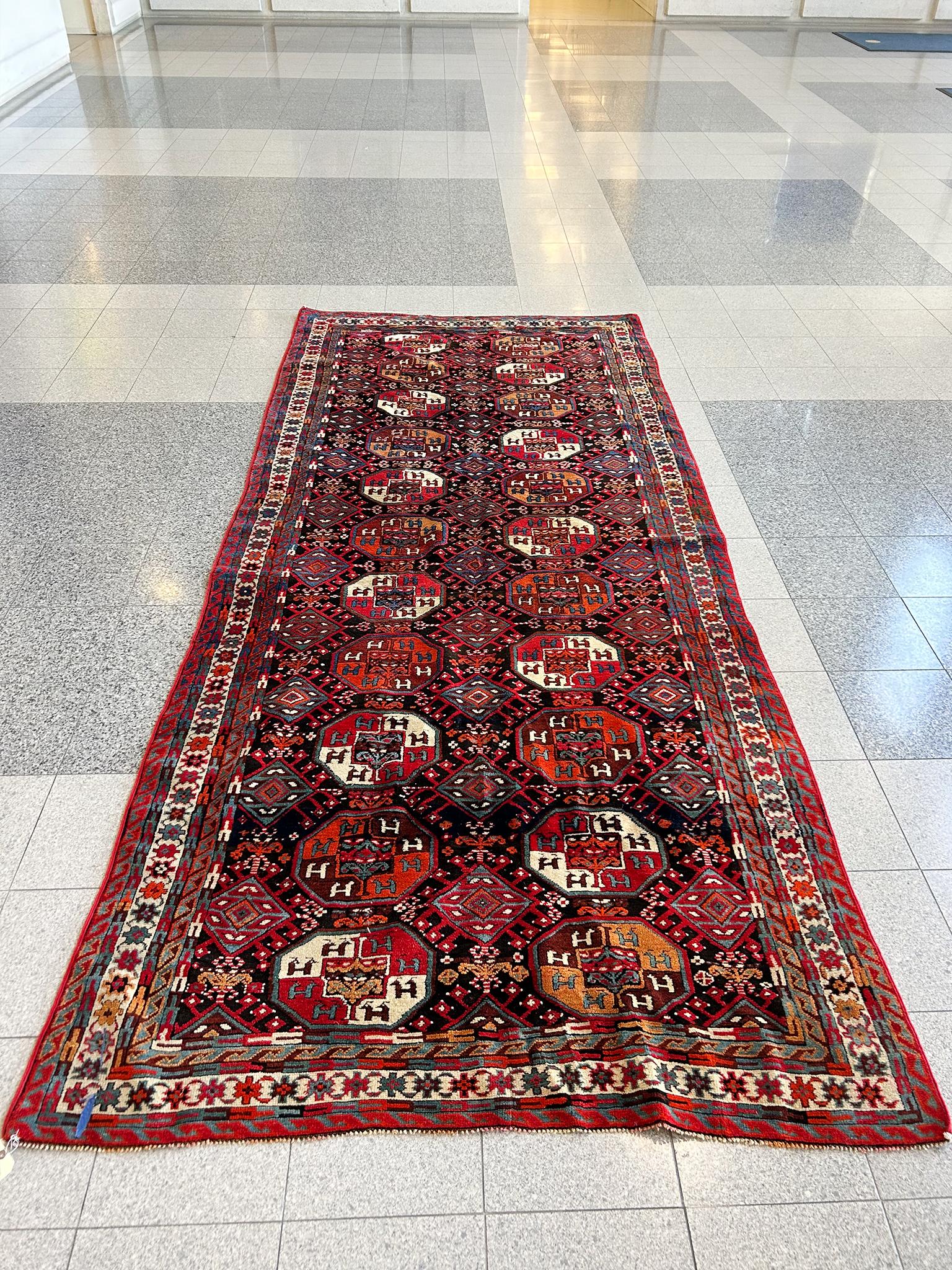 Alfombra turca de mediados del siglo XX  11' 6