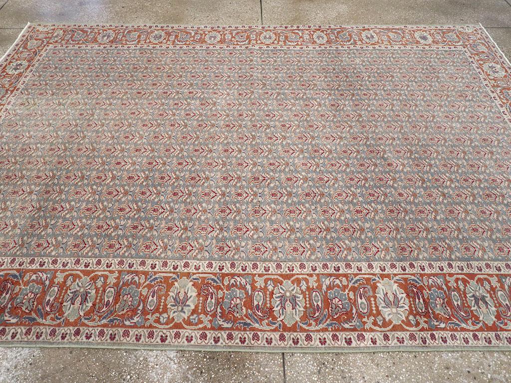 Mid-20th Century Turkish Sivas Accent Rug Anudado a mano en venta