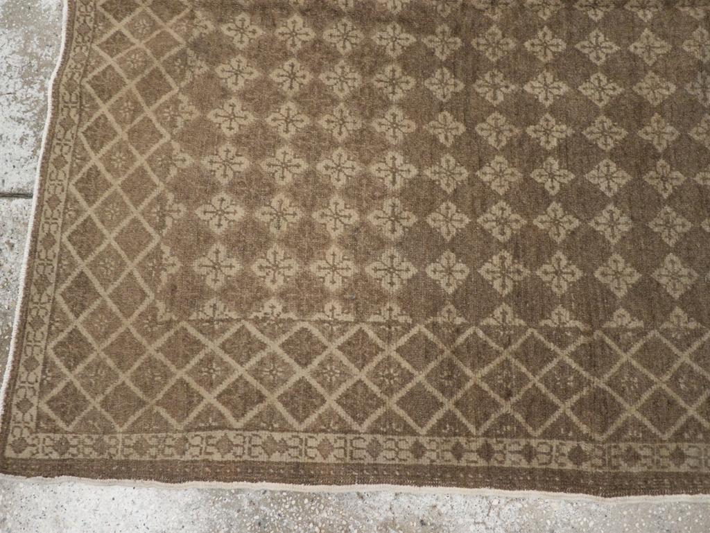 Tapis d'accent turc Sivas du milieu du 20e siècle Excellent état - En vente à New York, NY