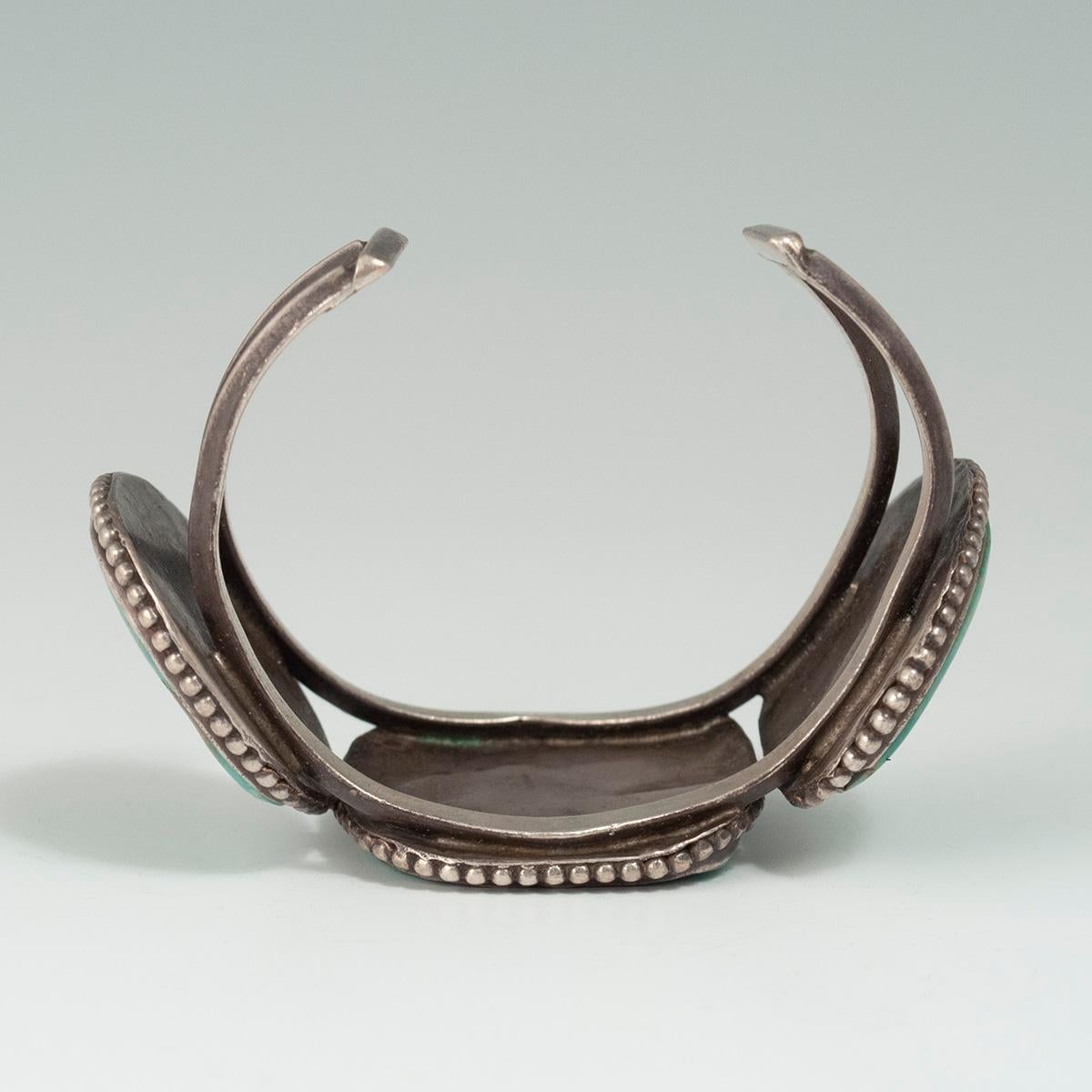 Mid-20th Century Turquoise Cuff Bracelet by a Navajo Jeweler In Good Condition In Point Richmond, CA