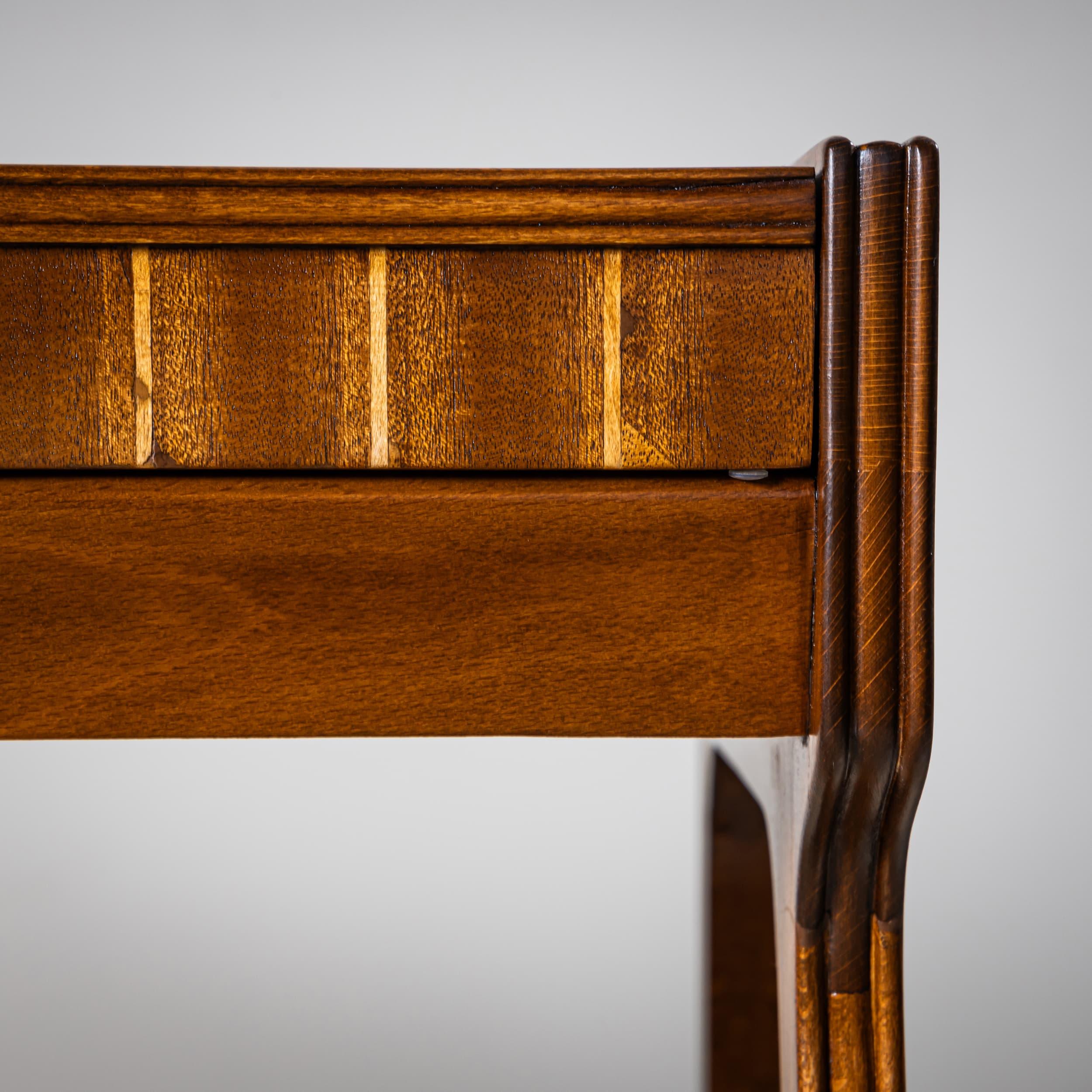 Brass Mid-20th Century Vanity Table, attributed to Gio Ponti, Italy For Sale