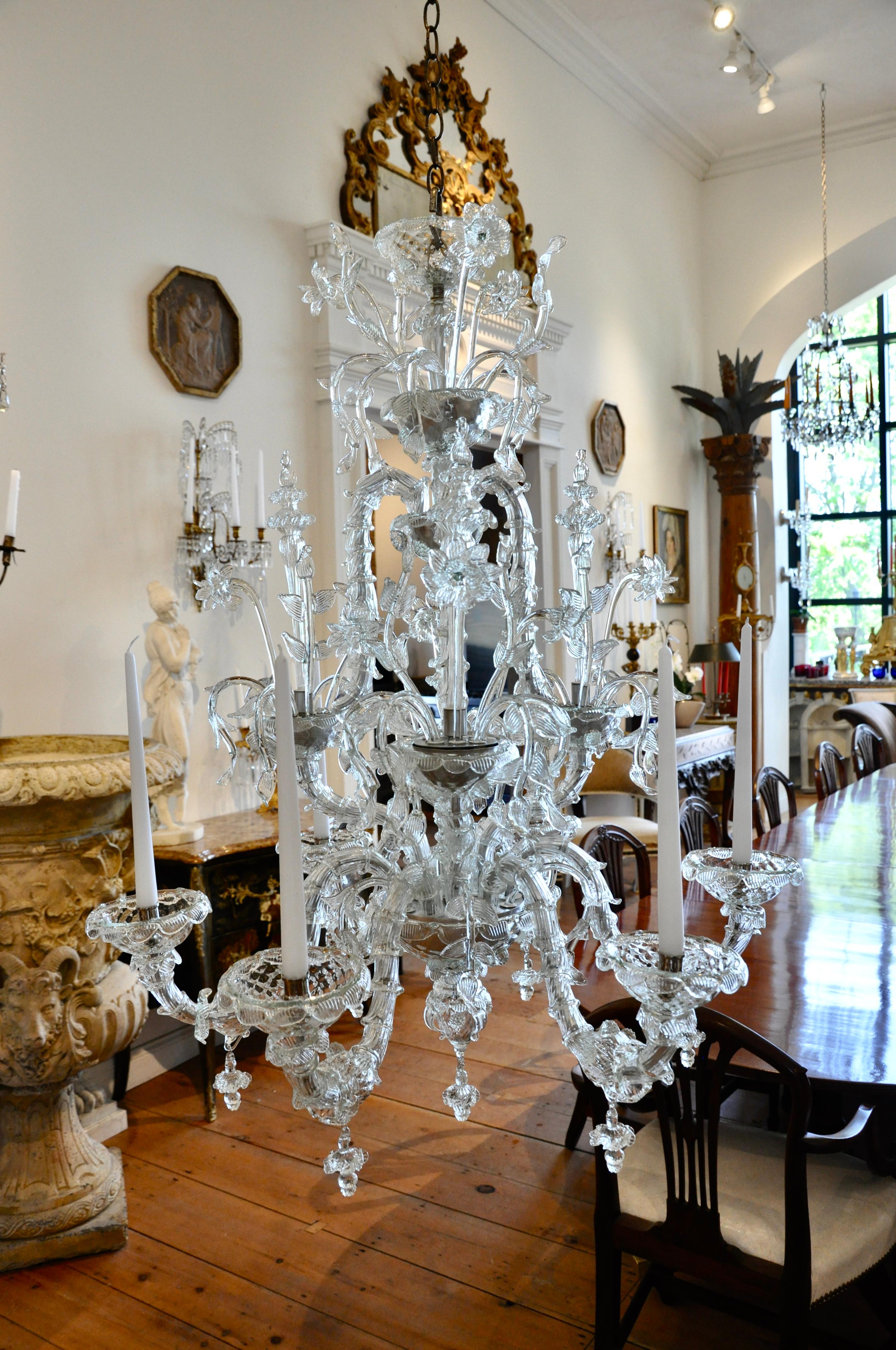 Italian. Murano Venetian blown art glass six-light chandelier with floral and foliate decoration.
Great condition.