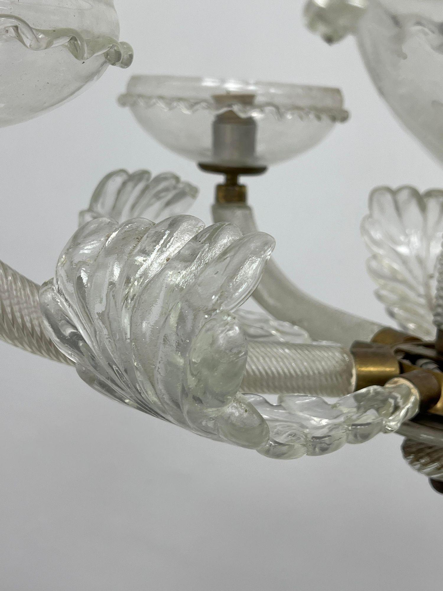 Italiano Lampadario in vetro artistico a 5 bracci in stile Barovier di Murano della metà del XX secolo in vendita