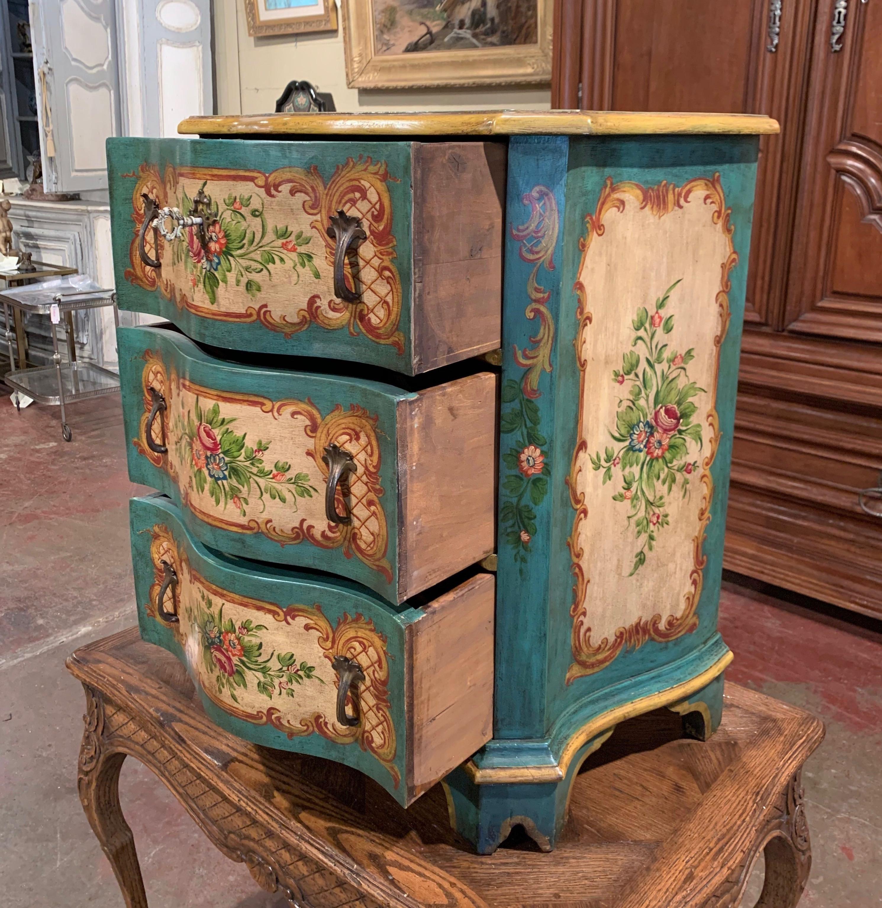 Mid-20th Century Venetian Serpentine Chest of Drawers with Painted Floral Decor 2