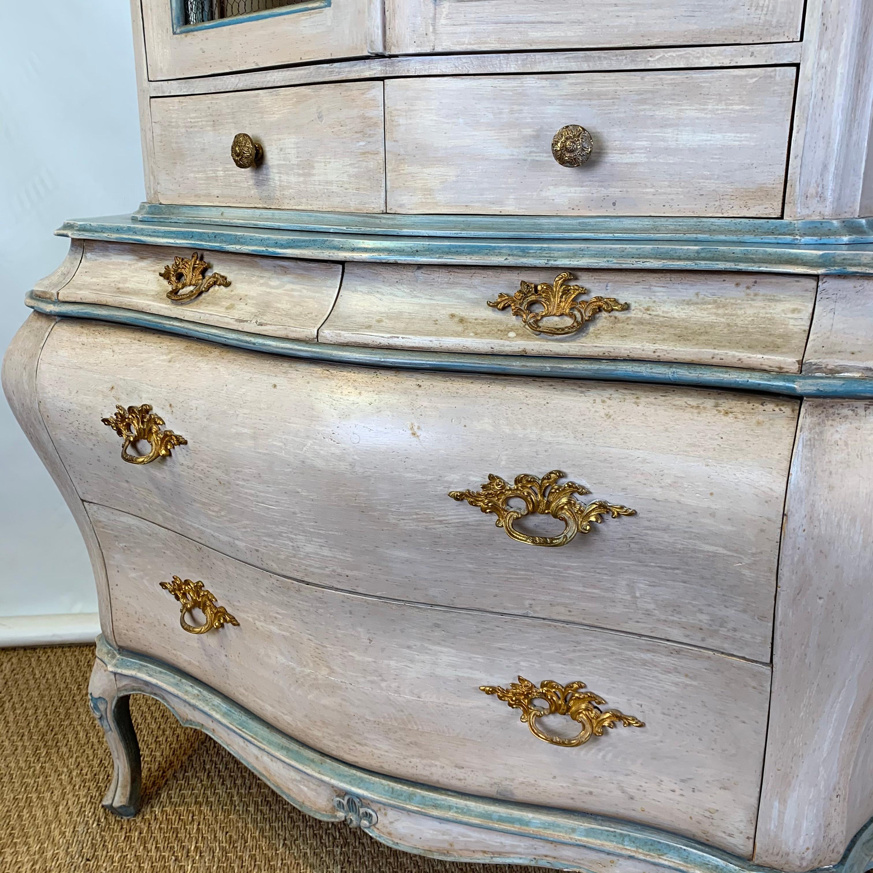 Pine Mid 20th Century Venetian Style Bombe Vitrine