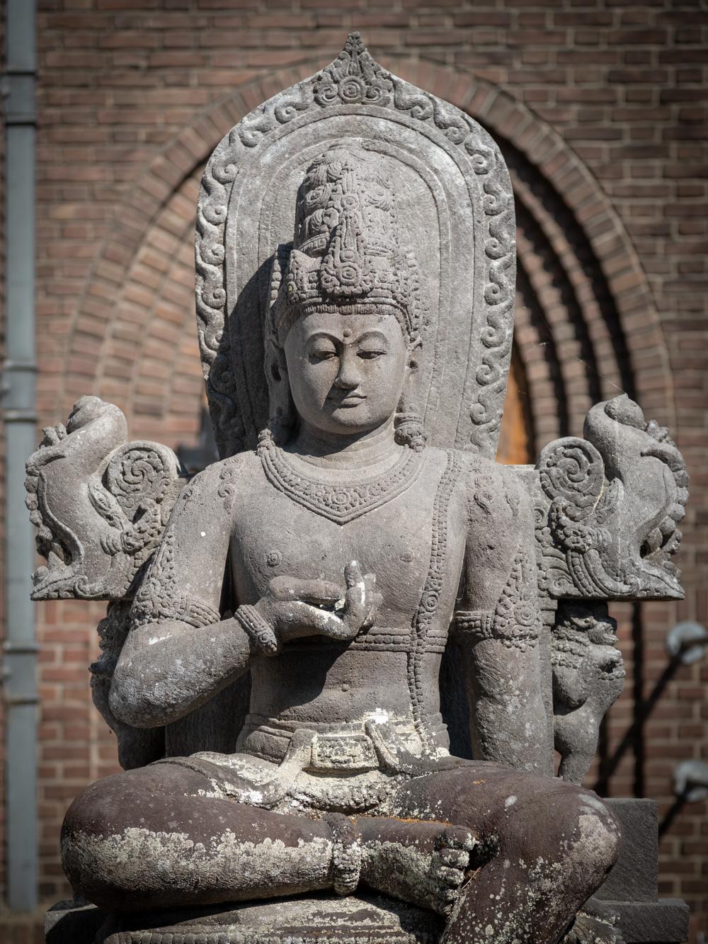Mid-20th century very large old lavastone figure of Bodhisattva Avalokiteshvara In Good Condition For Sale In DEVENTER, NL