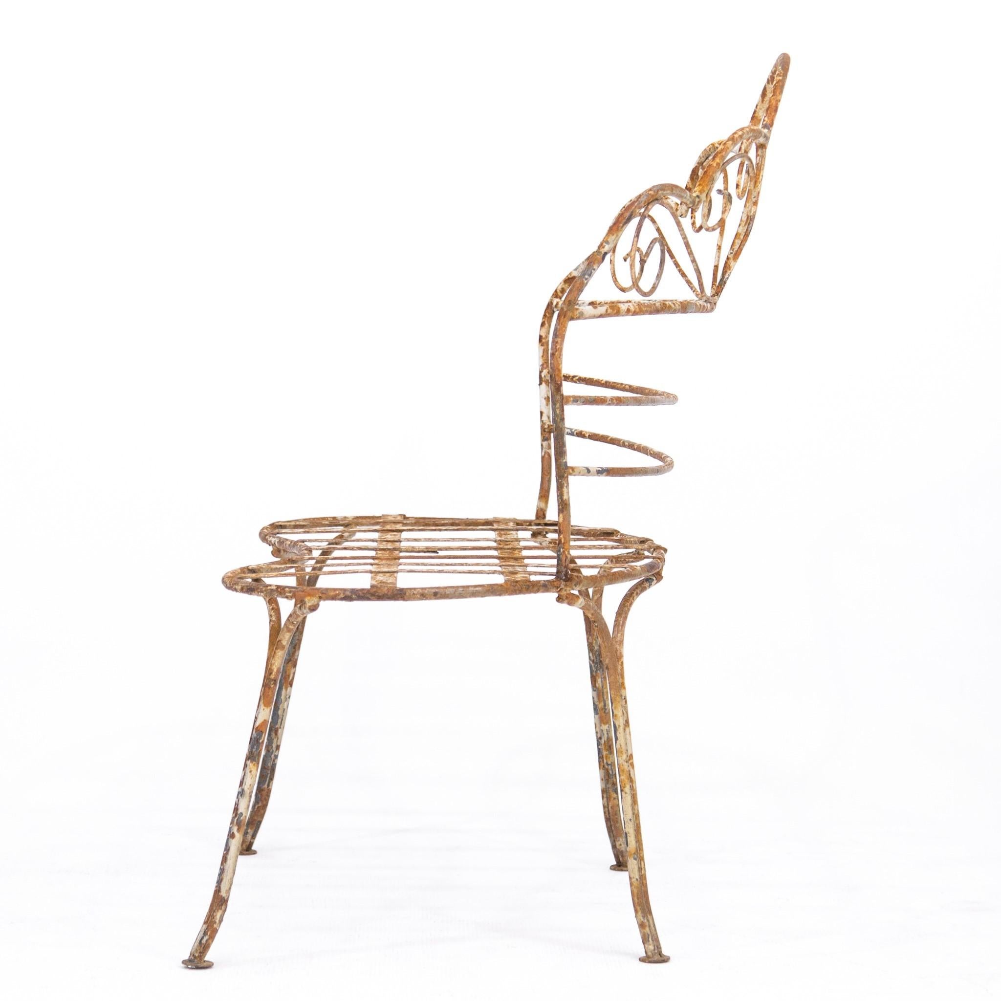 Mid-20th Century Victorian-Style Wrought Iron Curved Garden Patio Bench In Fair Condition In Baltimore, MD