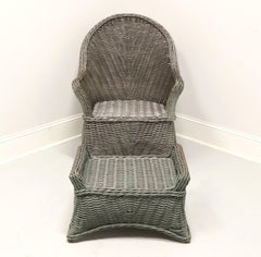 Fauteuil et ottoman en osier victorien du milieu du 20e siècle