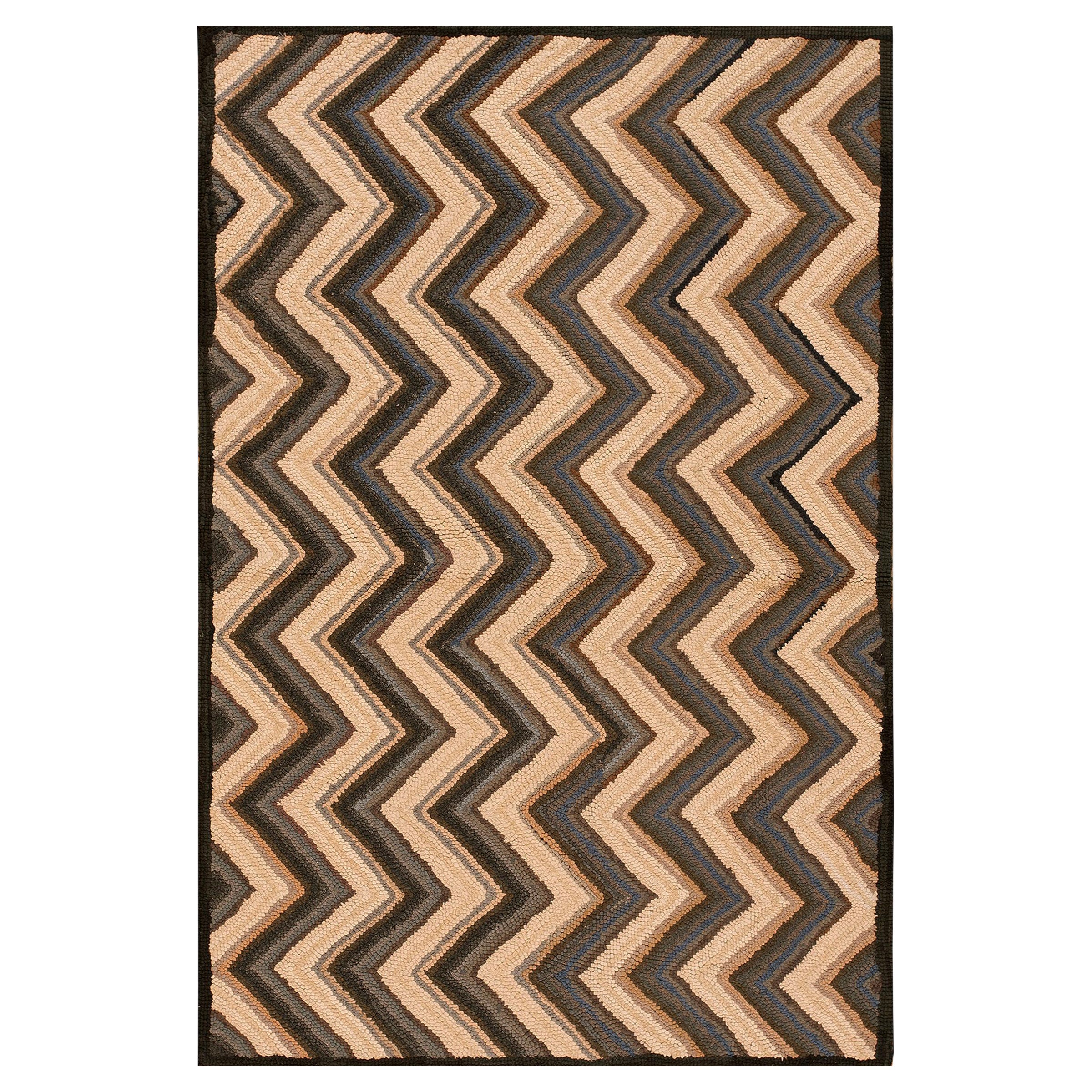 Tappeto vintage americano con ganci della metà del XX secolo ( 4'6" x 6' - 137 x 1830 cm )
