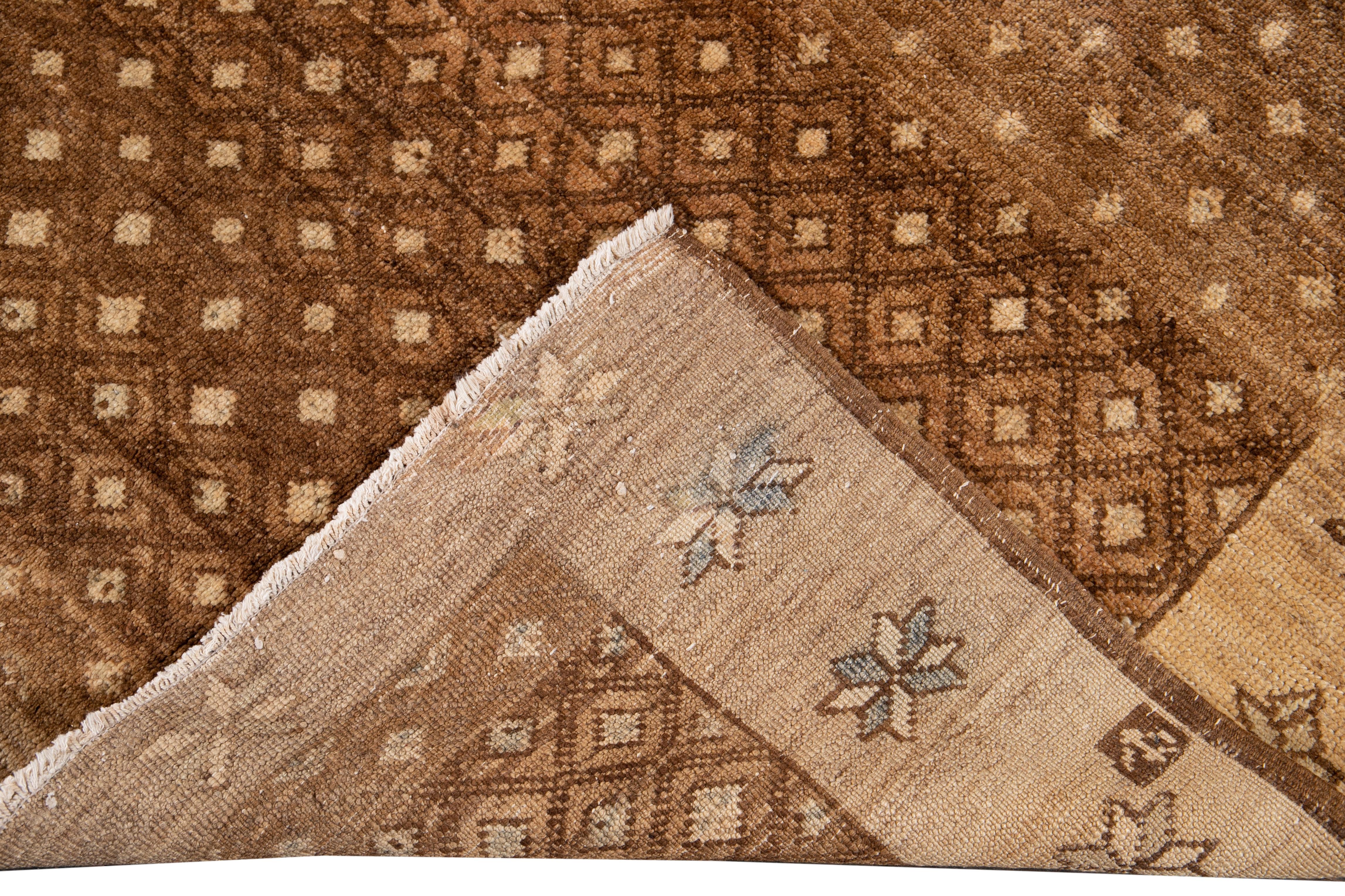 Mid-20th Century Vintage Anatolian Kars Wool Rug For Sale 5