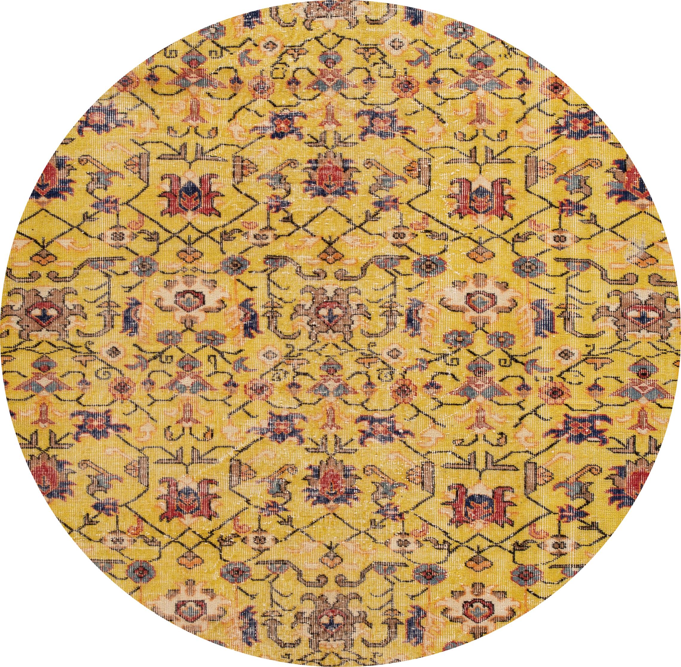 Magnifique chemin de table Art Deco turc vintage, en laine nouée à la main, avec un champ jaune et des accents multicolores dans un magnifique motif floral all-over,

Ce tapis mesure : 5'09