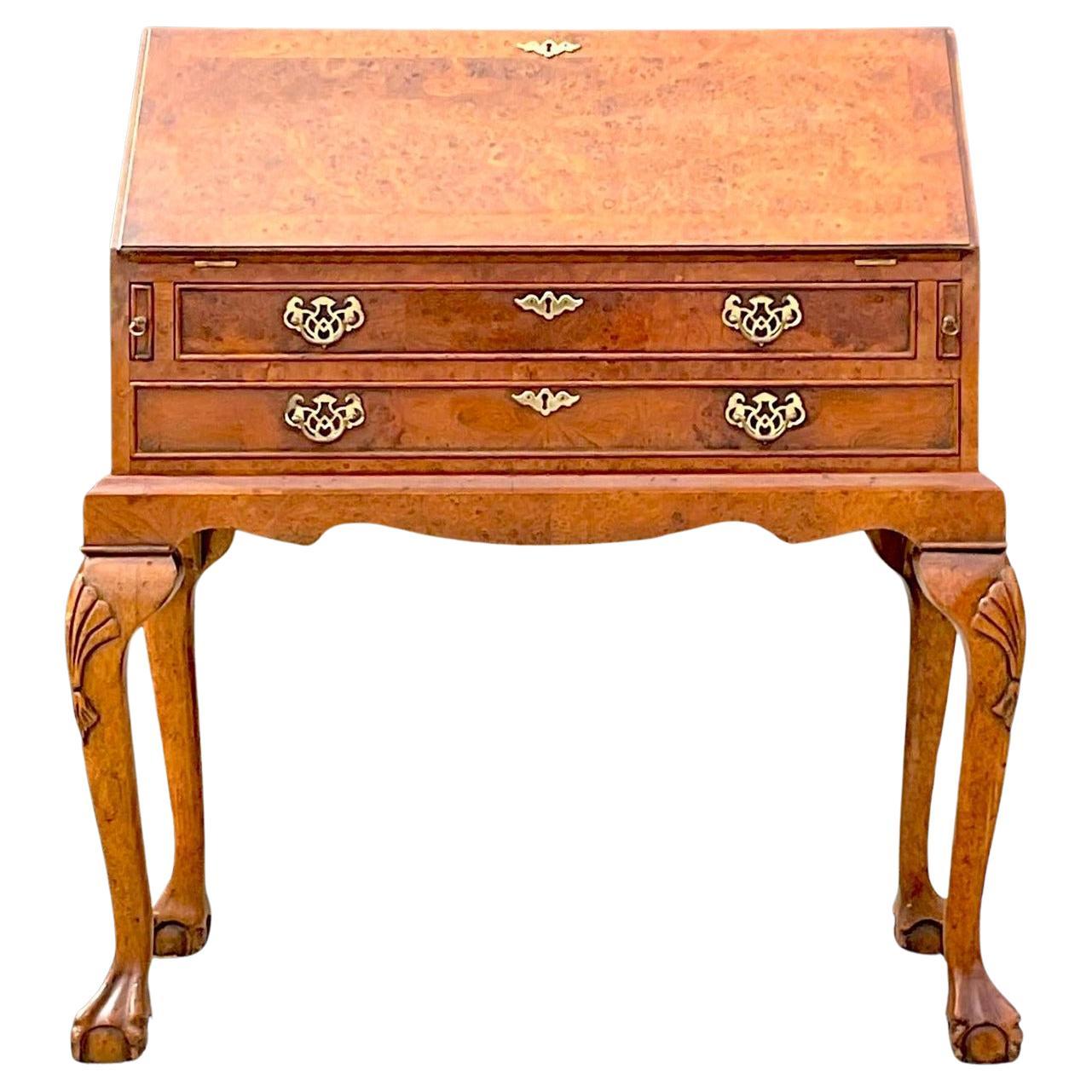 Escritorio abatible de madera burl vintage de mediados del siglo XX