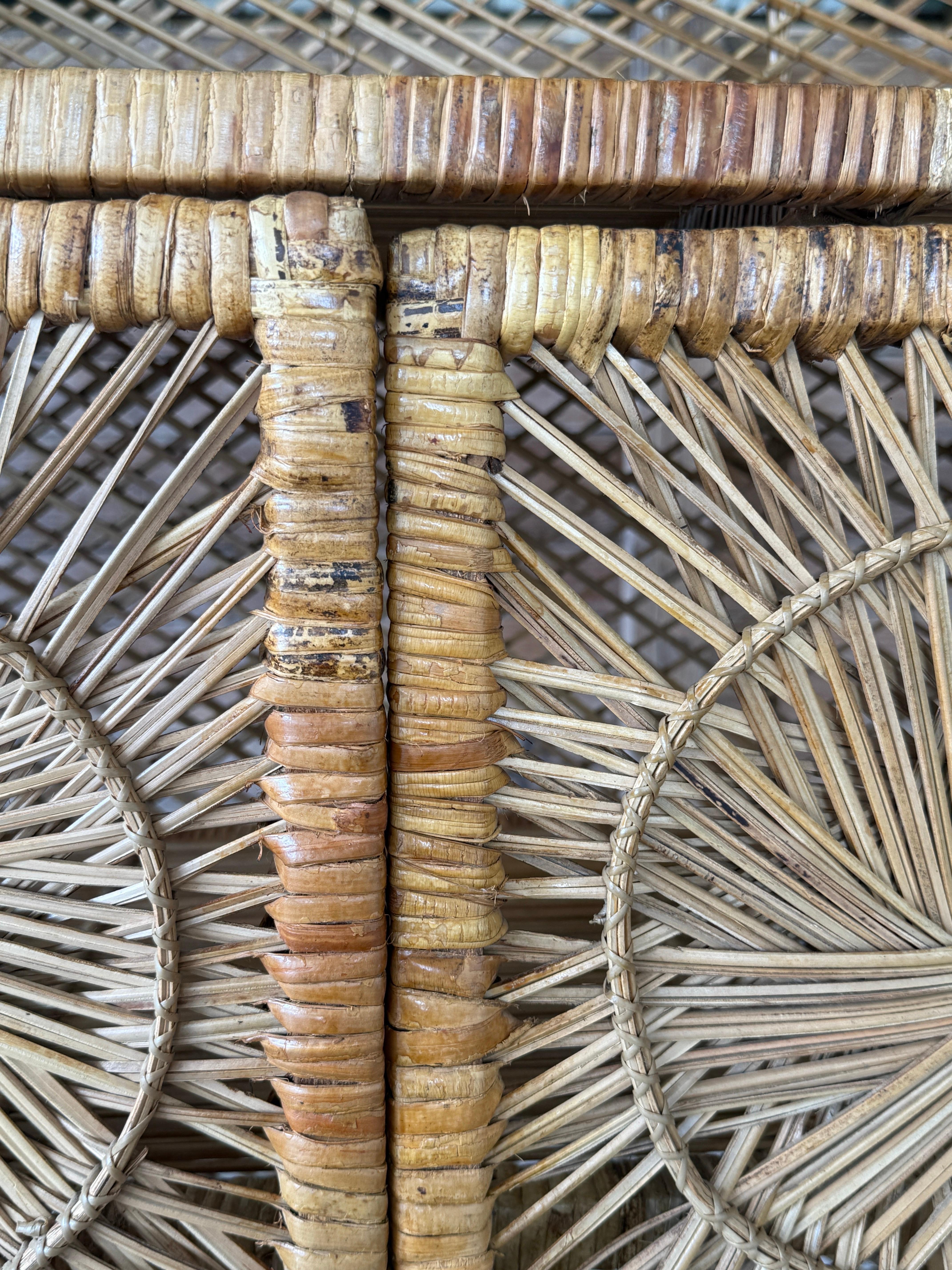 Armoire en rotin Buri, milieu du 20ème siècle, Vintage Boho Coastal Sunburst en vente 5