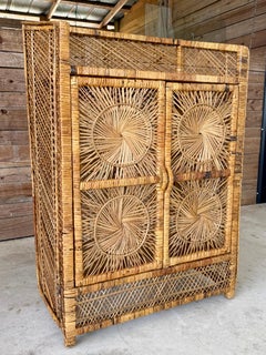 Armoire en rotin Buri, milieu du 20ème siècle, Vintage Boho Coastal Sunburst
