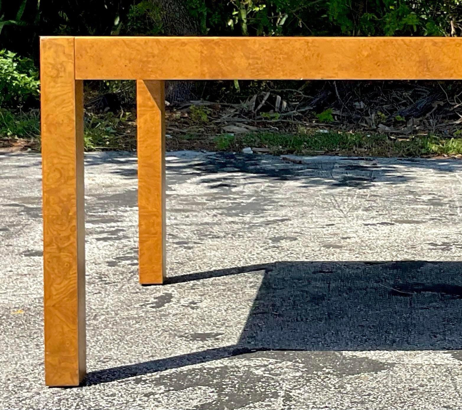 Mid 20th Century Vintage Boho John Widdicomb Extendable Burl Wood Dining Table In Good Condition For Sale In west palm beach, FL