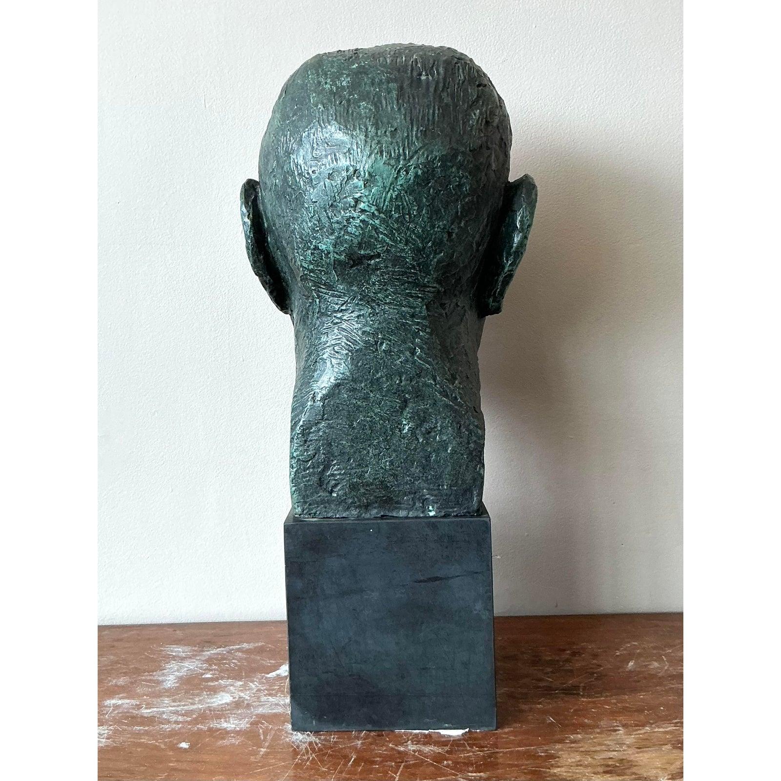 Busto di uomo in gesso patinato Boho della metà del XX secolo In condizioni buone in vendita a West Palm Beach, FL
