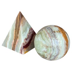 Sphère et triangle en onyx massif - Lot de 2