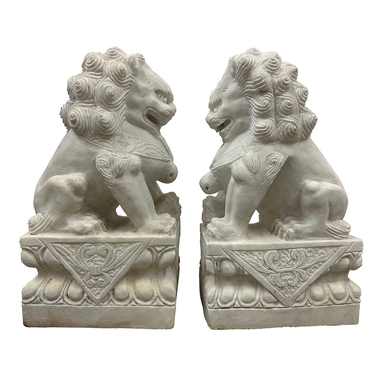 Mid-20th Century Vintage Chinese Carved Marble Stone Lion/Foo Dog In Good Condition In Pomona, CA